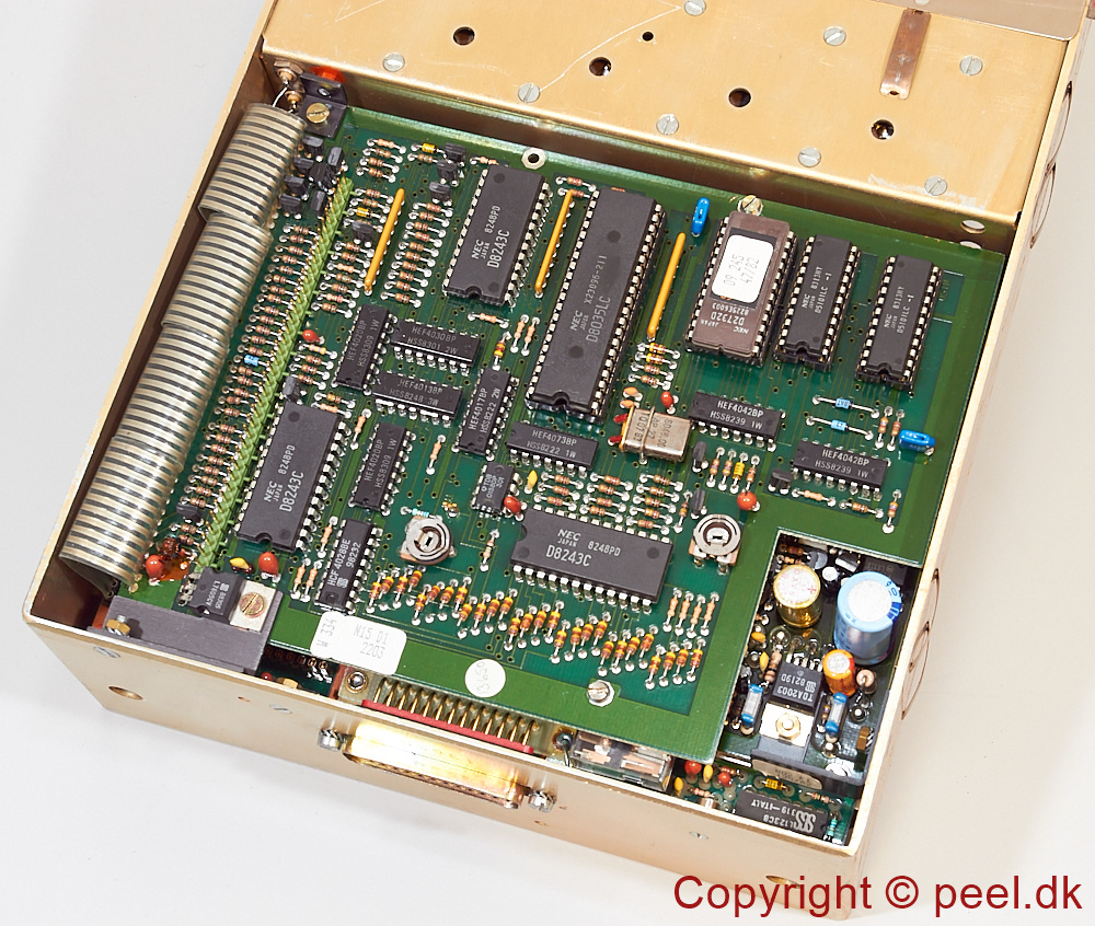 AP3733-03_08.jpg