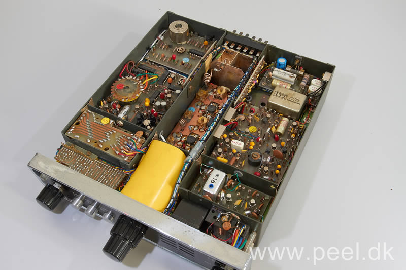 AP749OB_05.jpg