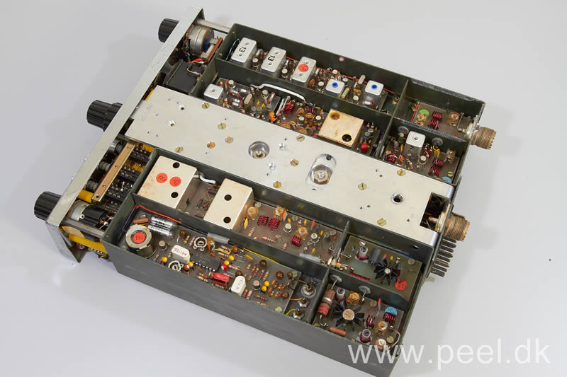 AP749OB_11.jpg