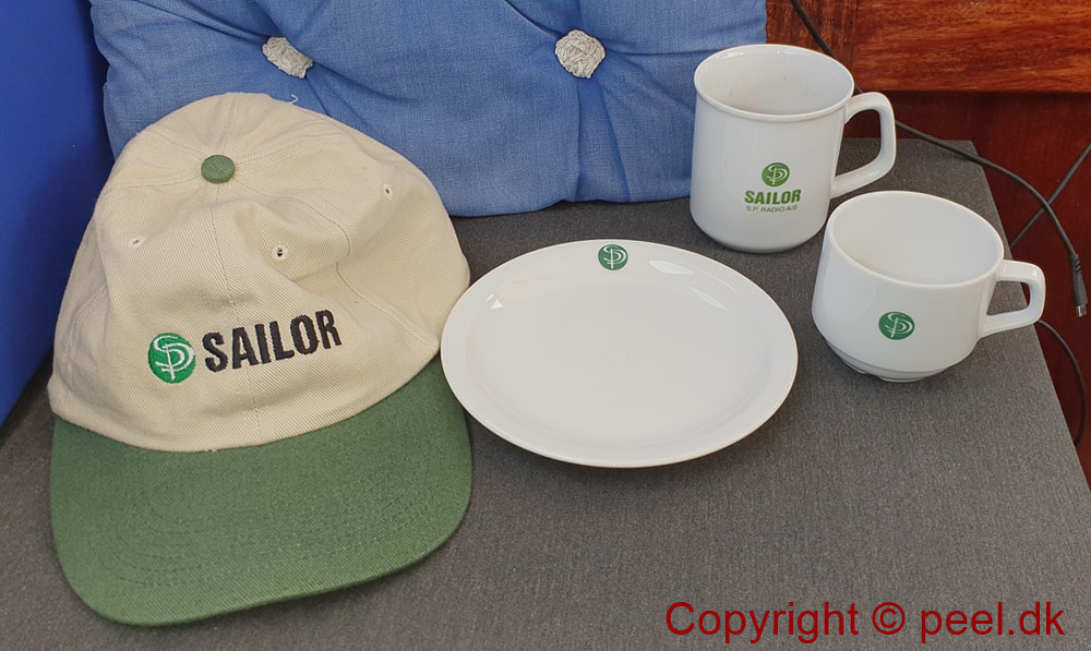 Merchandise_010.jpg