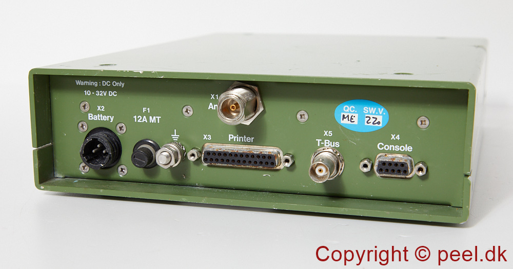 H2095B_Inmarsat_transceiver_02.jpg