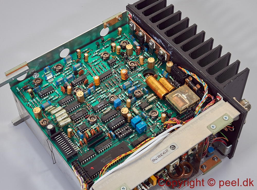 RT2047_07.jpg