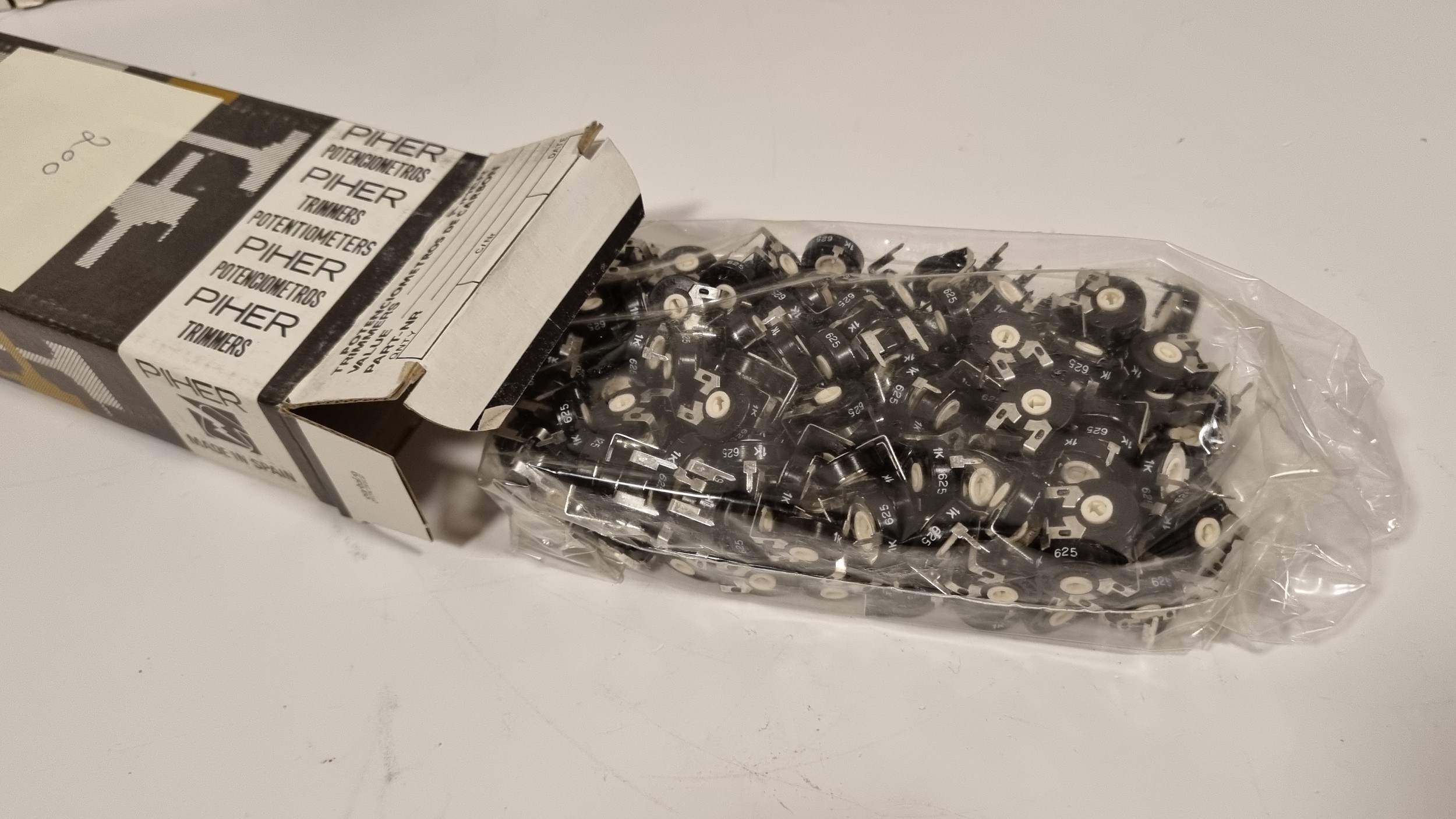 Piher trimmemodstande (10x15mm benafstand) billede 2