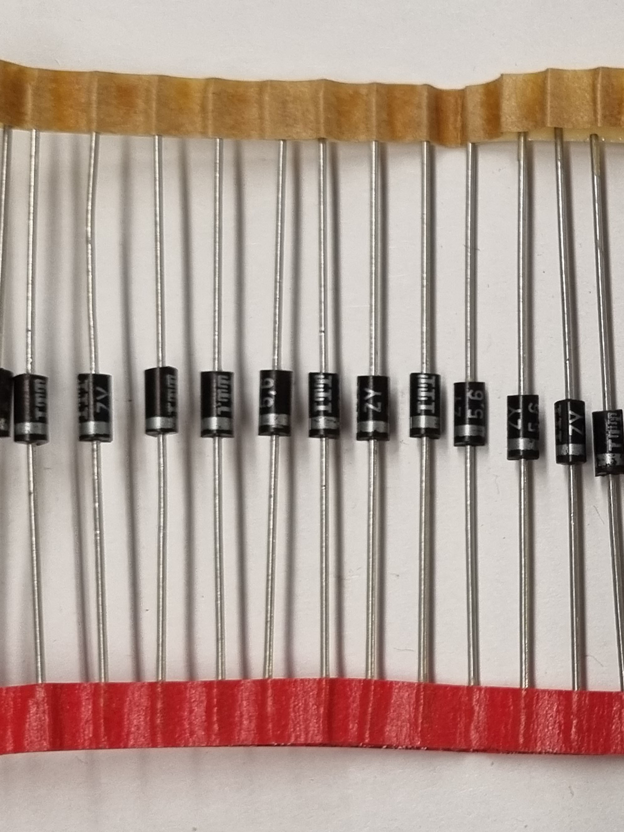 Diode ZY5,6 - hovedbillede