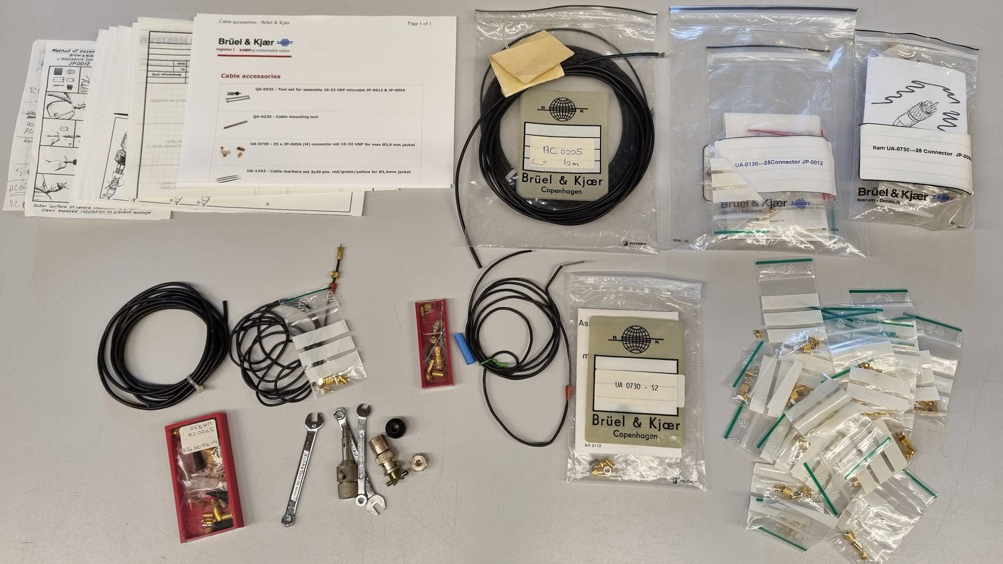 Bruel & Kjær microdot connectors - hovedbillede