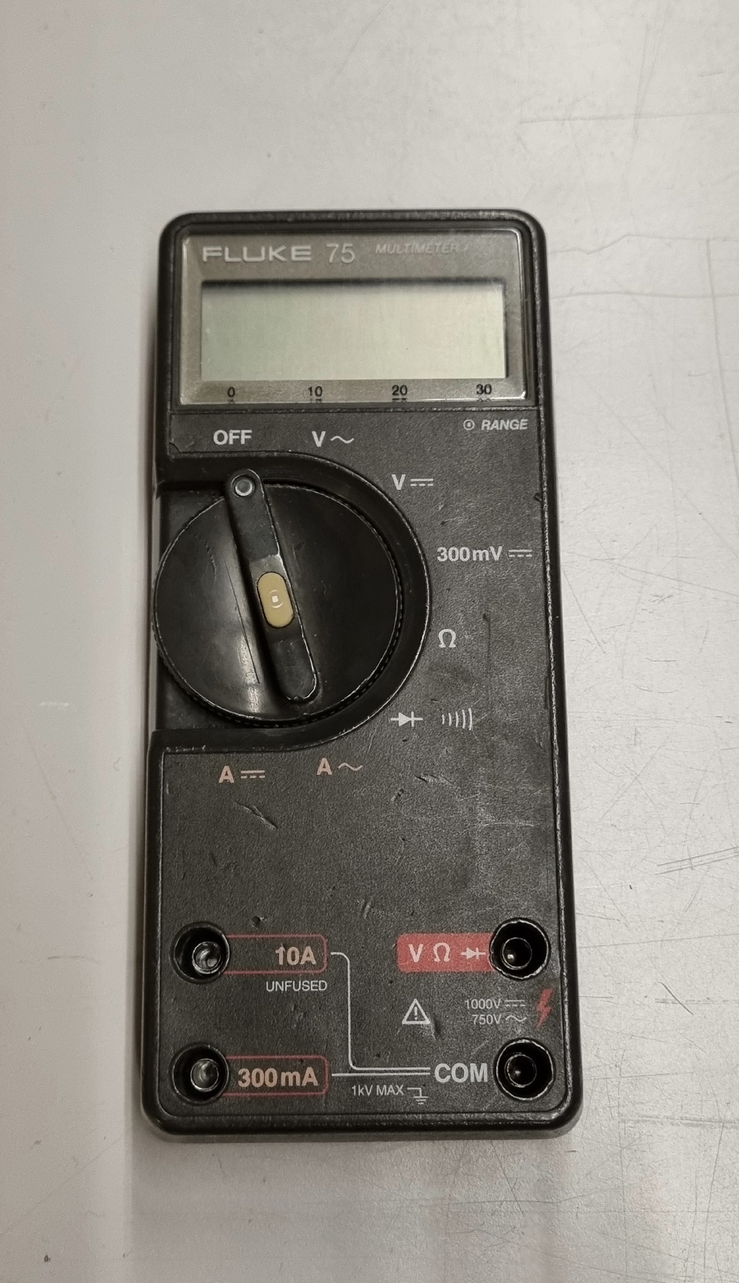 Fluke 75 multimeter - hovedbillede