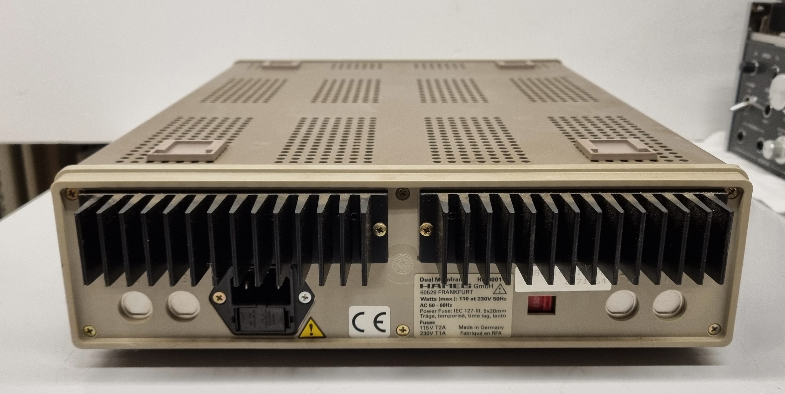 Hameg HM8001-2 - power consol kabinet billede 2