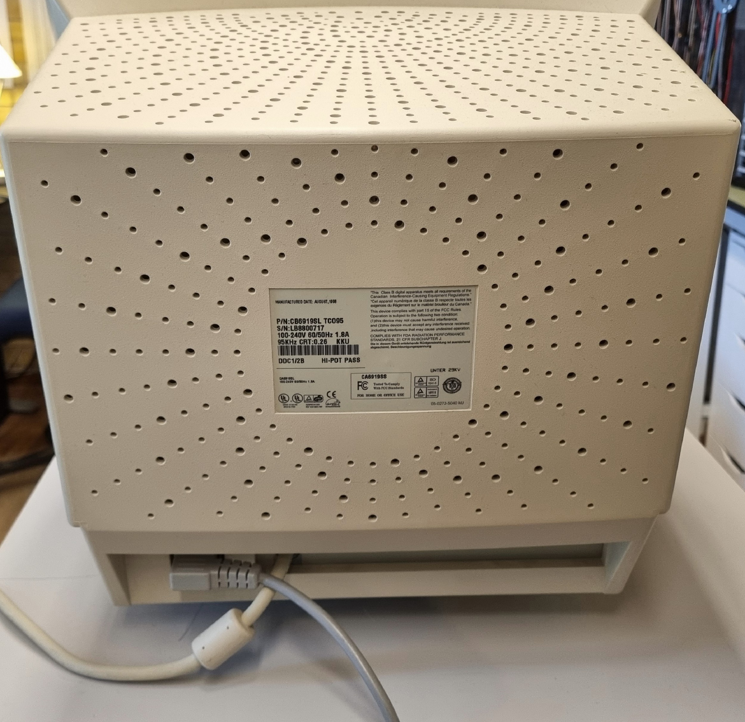 19" CRT skærm billede 4