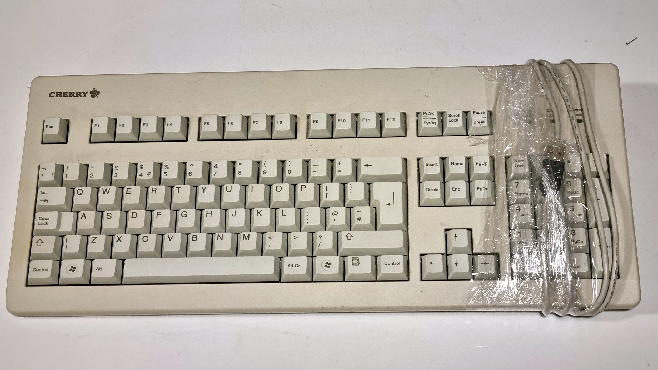 Cherry keyboard - engelsk - hovedbillede
