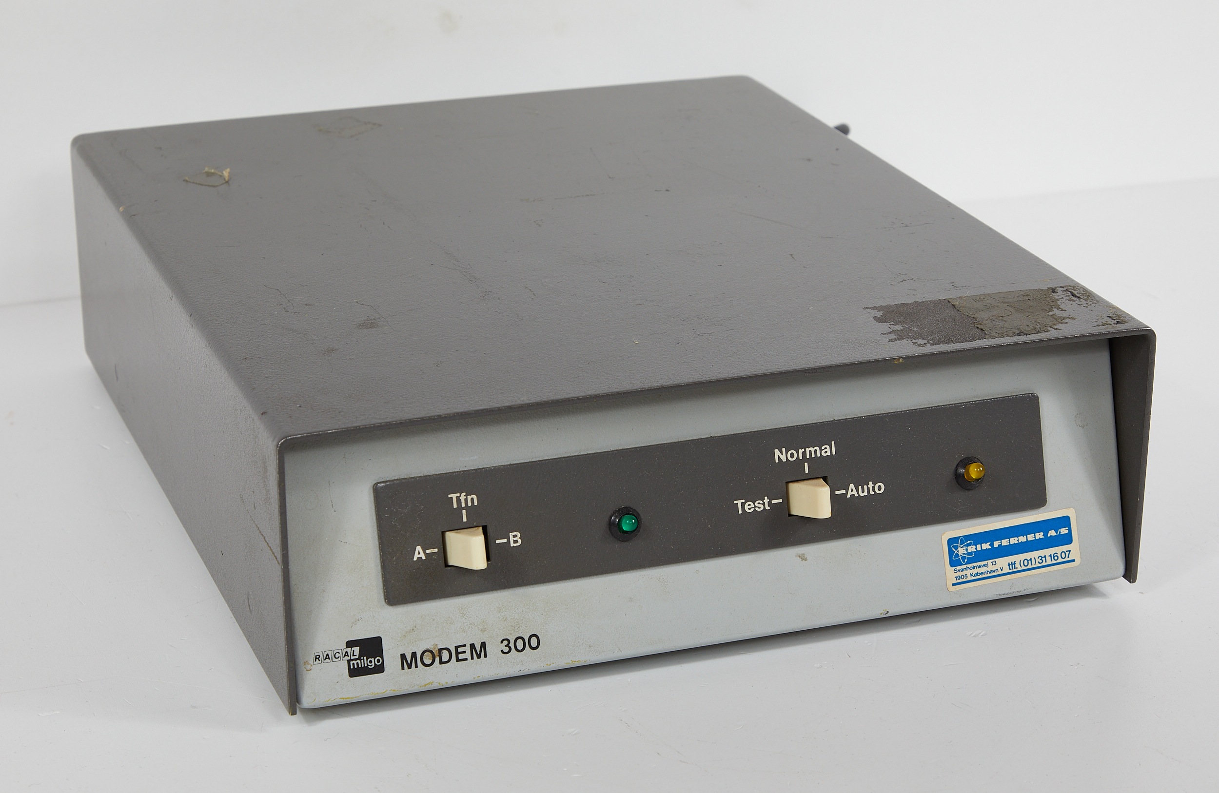 Racal Milgo model 300 - hovedbillede