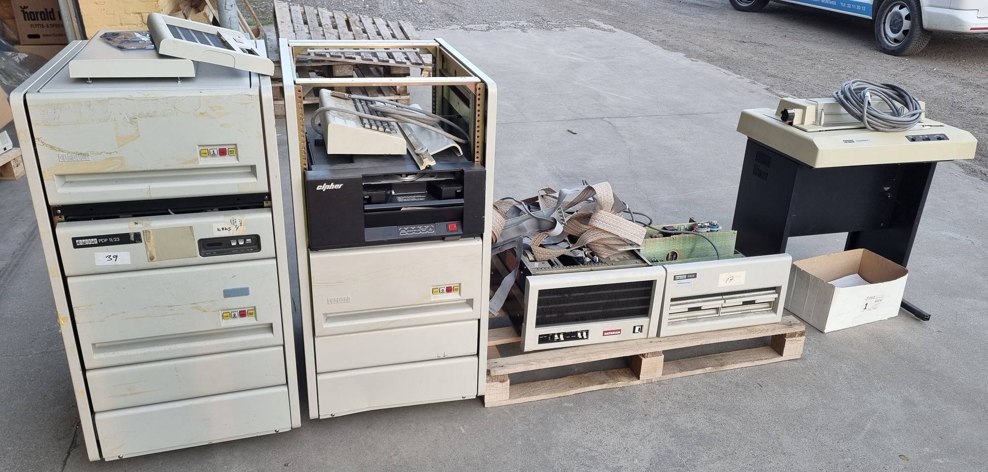 PDP 11/23 - hovedbillede